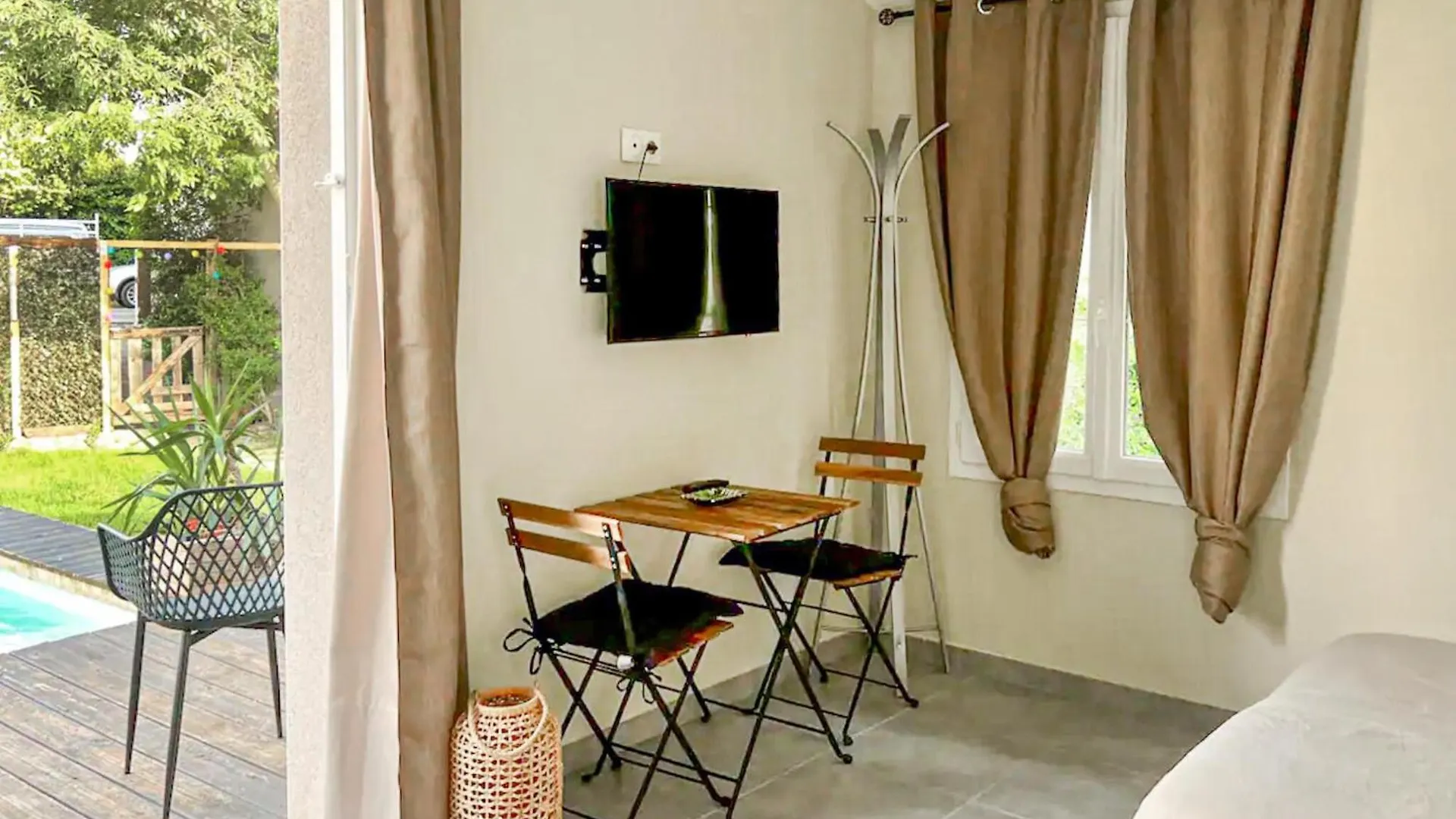 Amazing Home In Bourg Les Valence With Kitchen Bourg-les-Valence